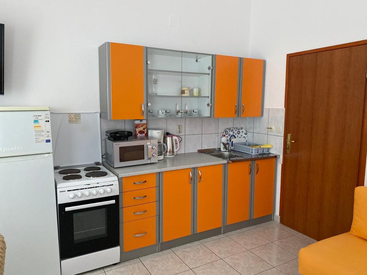 Apartmani Anita Starigrad Paklenica Exterior foto